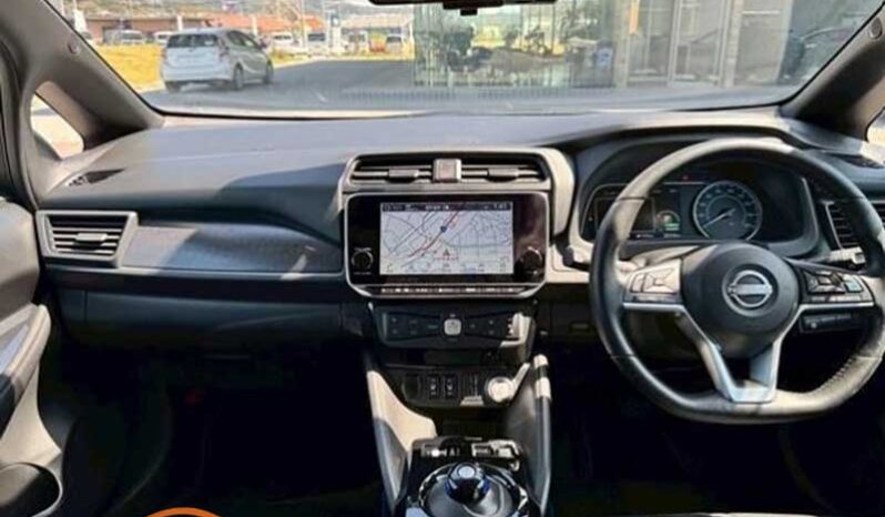 Nissan Leaf. full