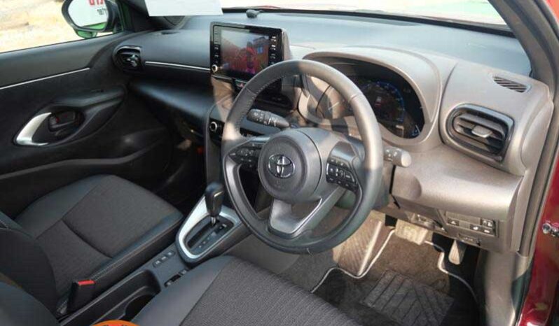 Toyota Yaris Cross Z (Hybrid). full
