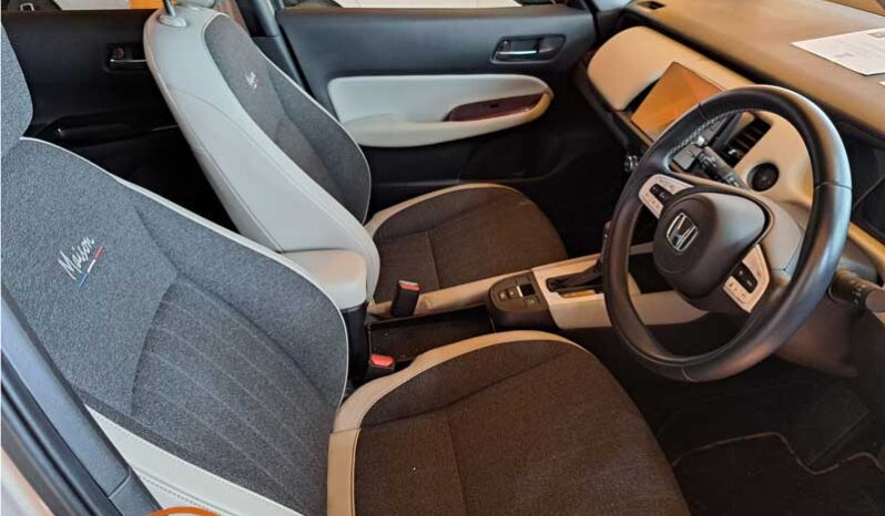 Honda Fit. full