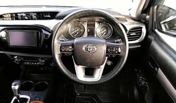Toyota Hilux (4×4). full